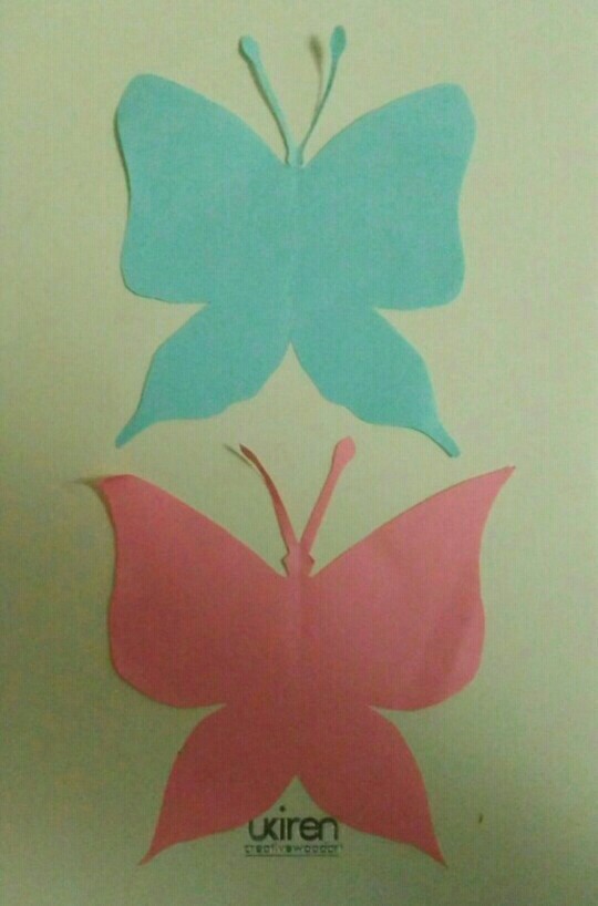 (中班,刚满5岁) 6《蝴蝶》( 后画了蝴蝶,做了蝴蝶剪纸. 7