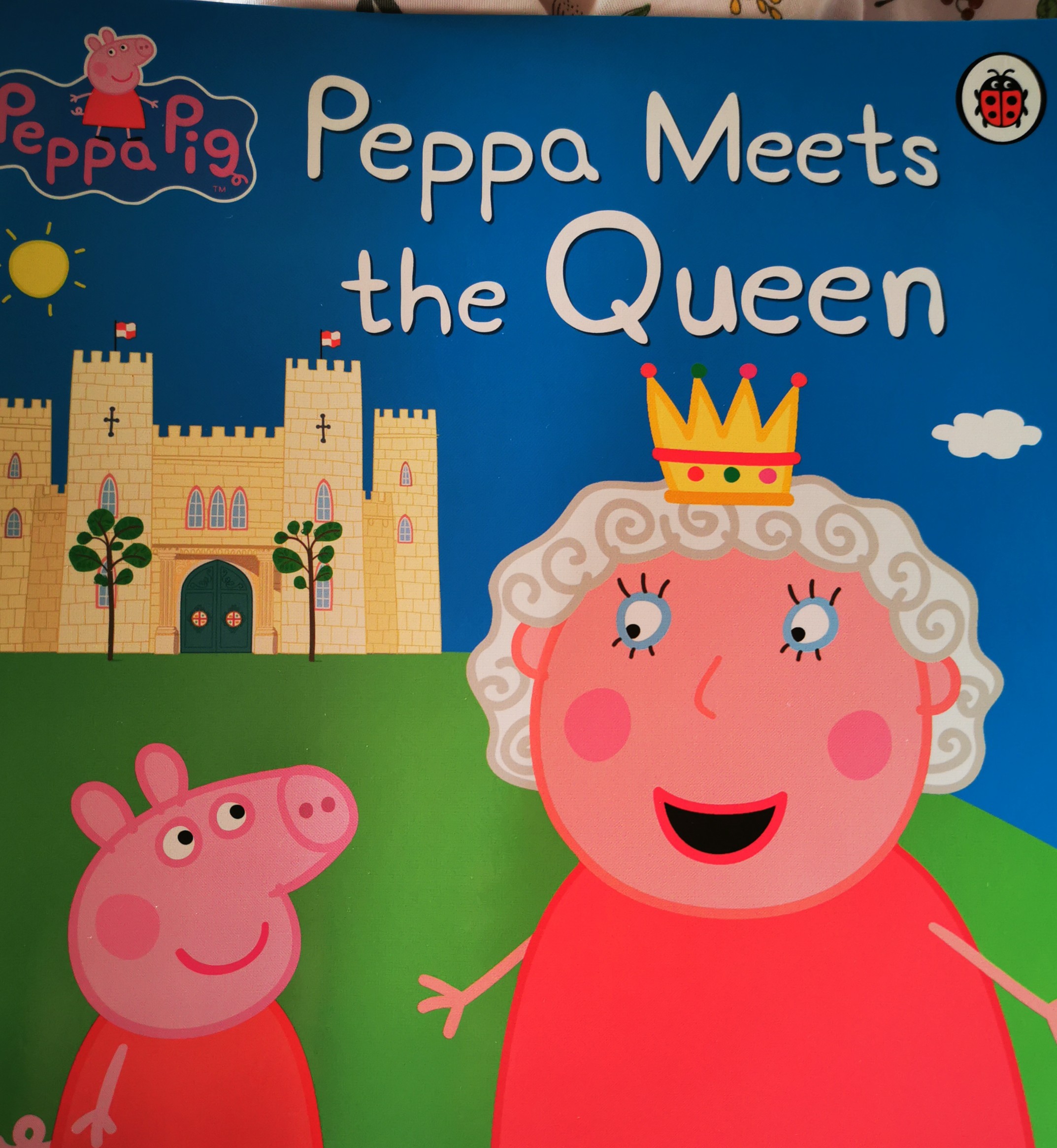 Peppa meets the queen