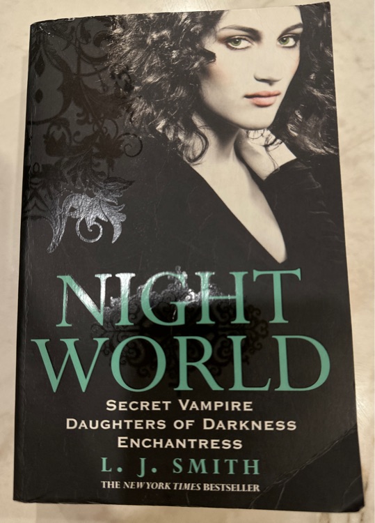 Night world 1#secret vampire daughters of darkness enchantress