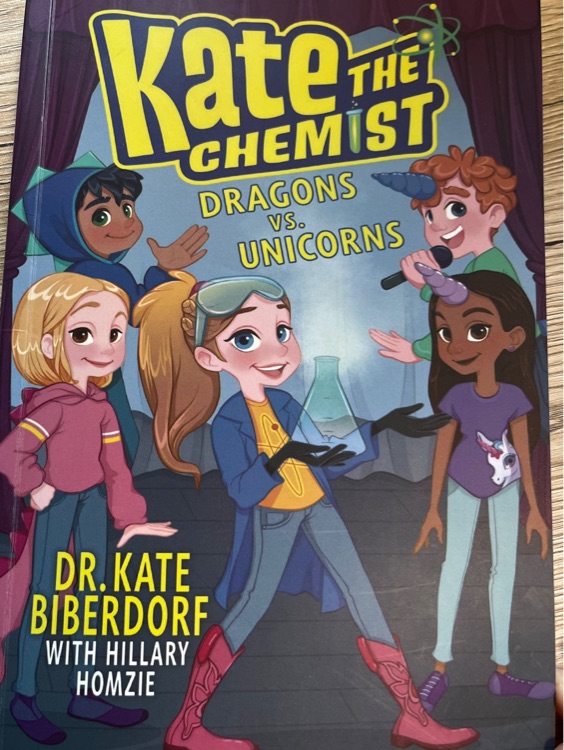 Kate the chemist 01 Dragons vs. Unicorns