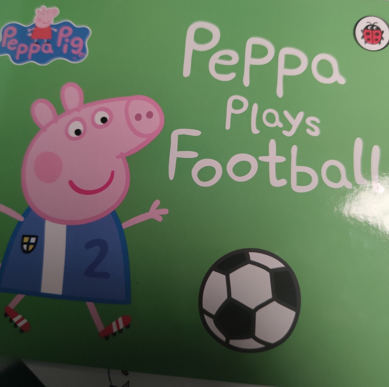 peppa plays football