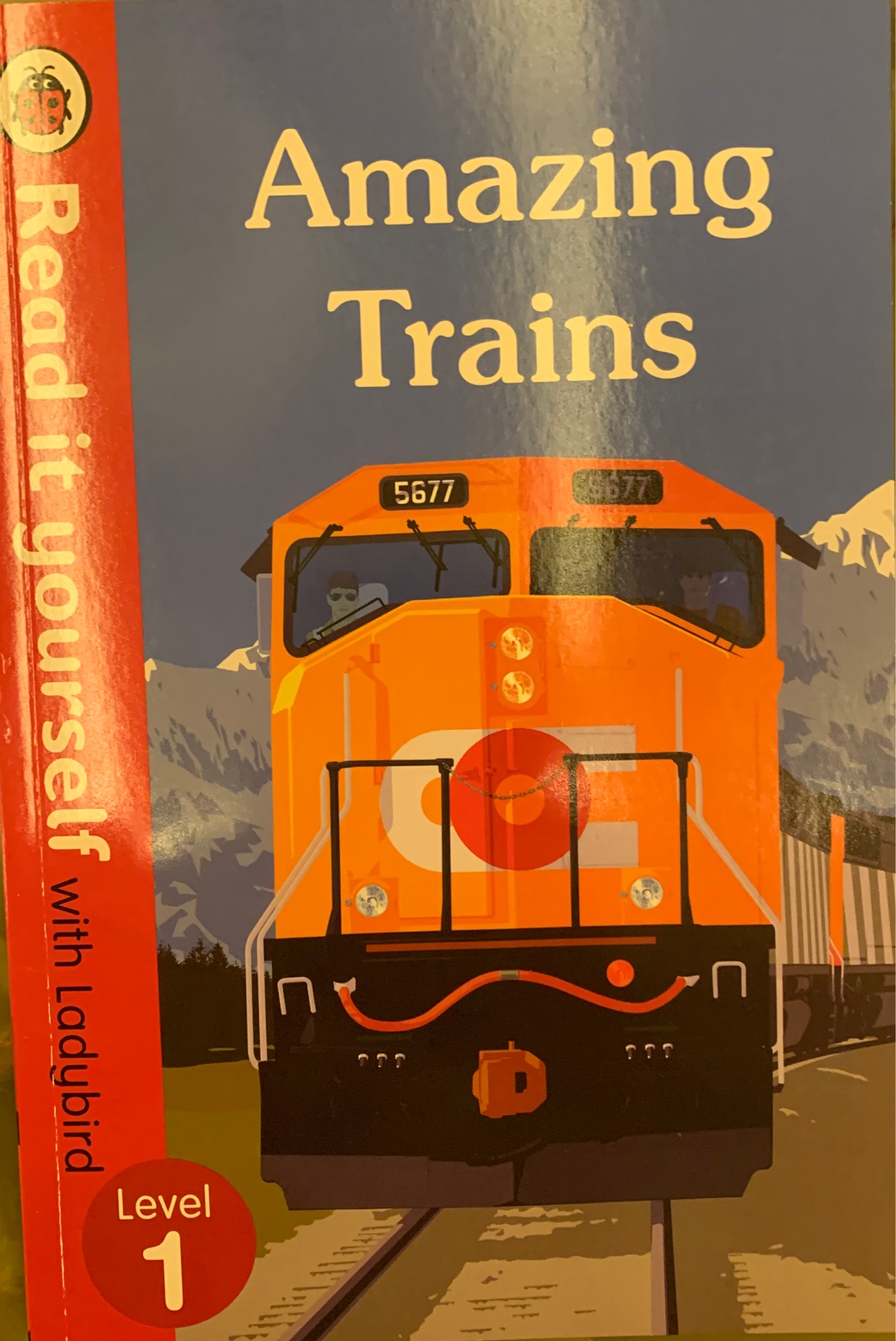 Amazing Trains(read it yourself with ladybird level 1)