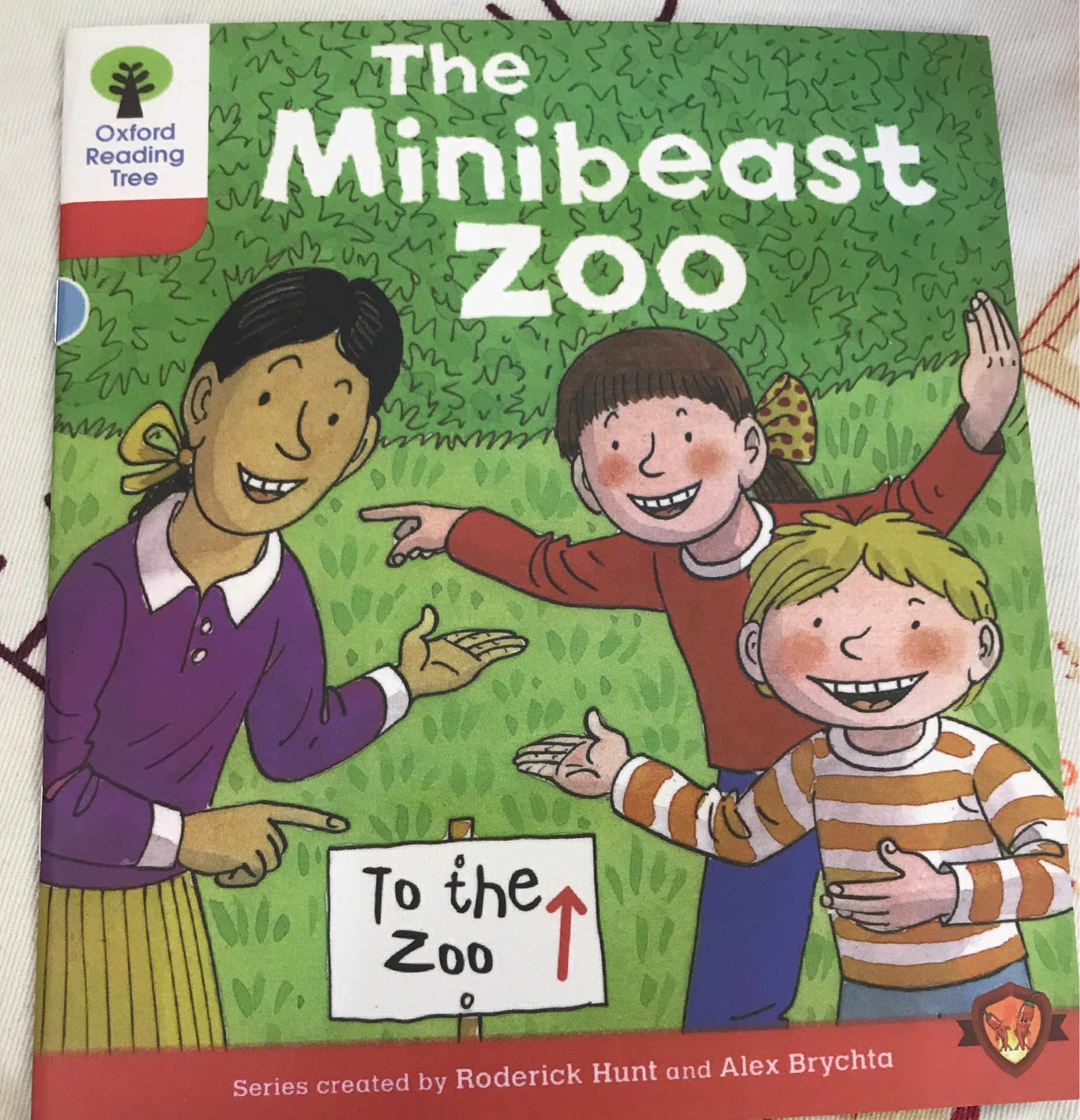 4-40 The Minibeast zoo