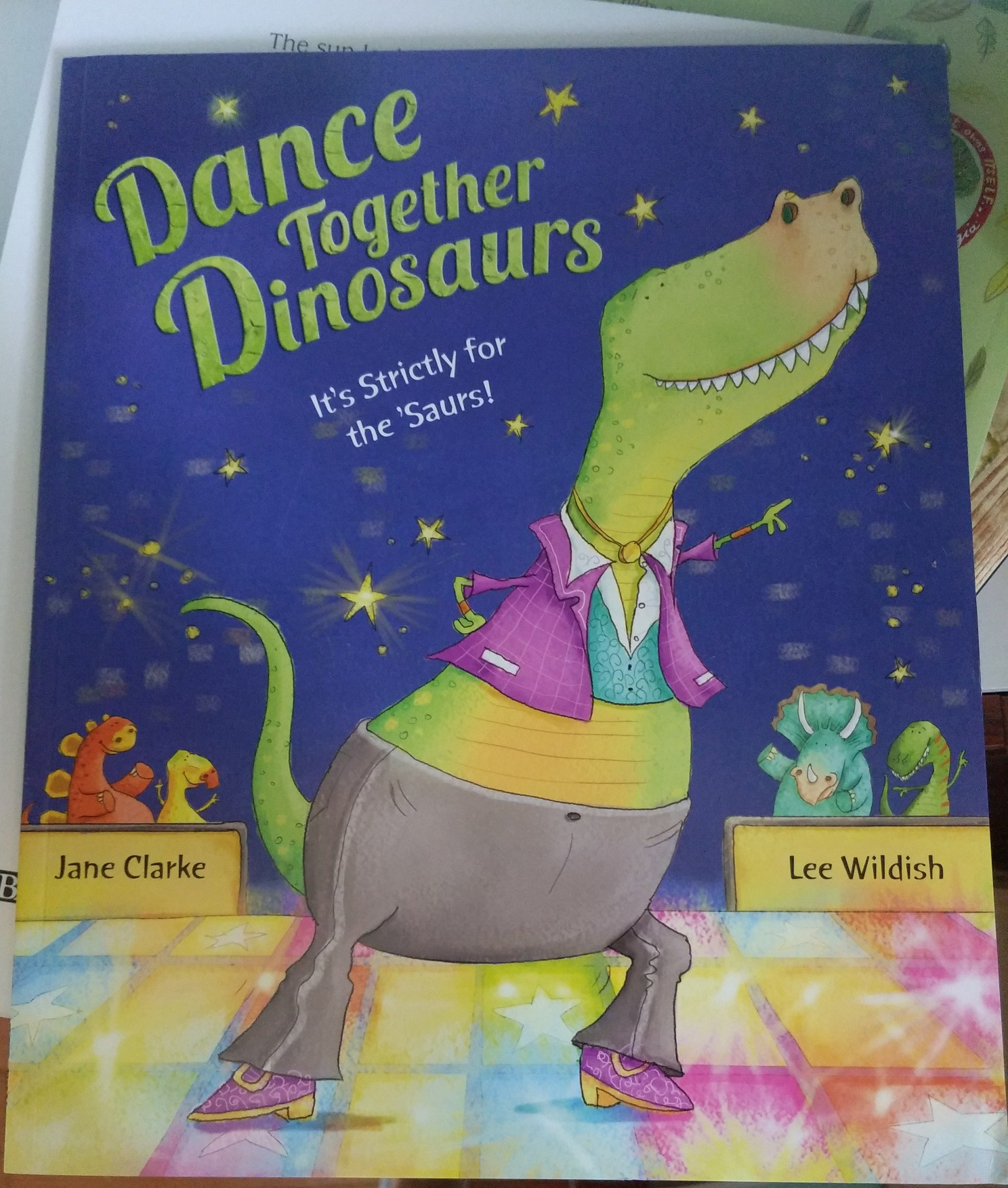 Dance together dinosaurs