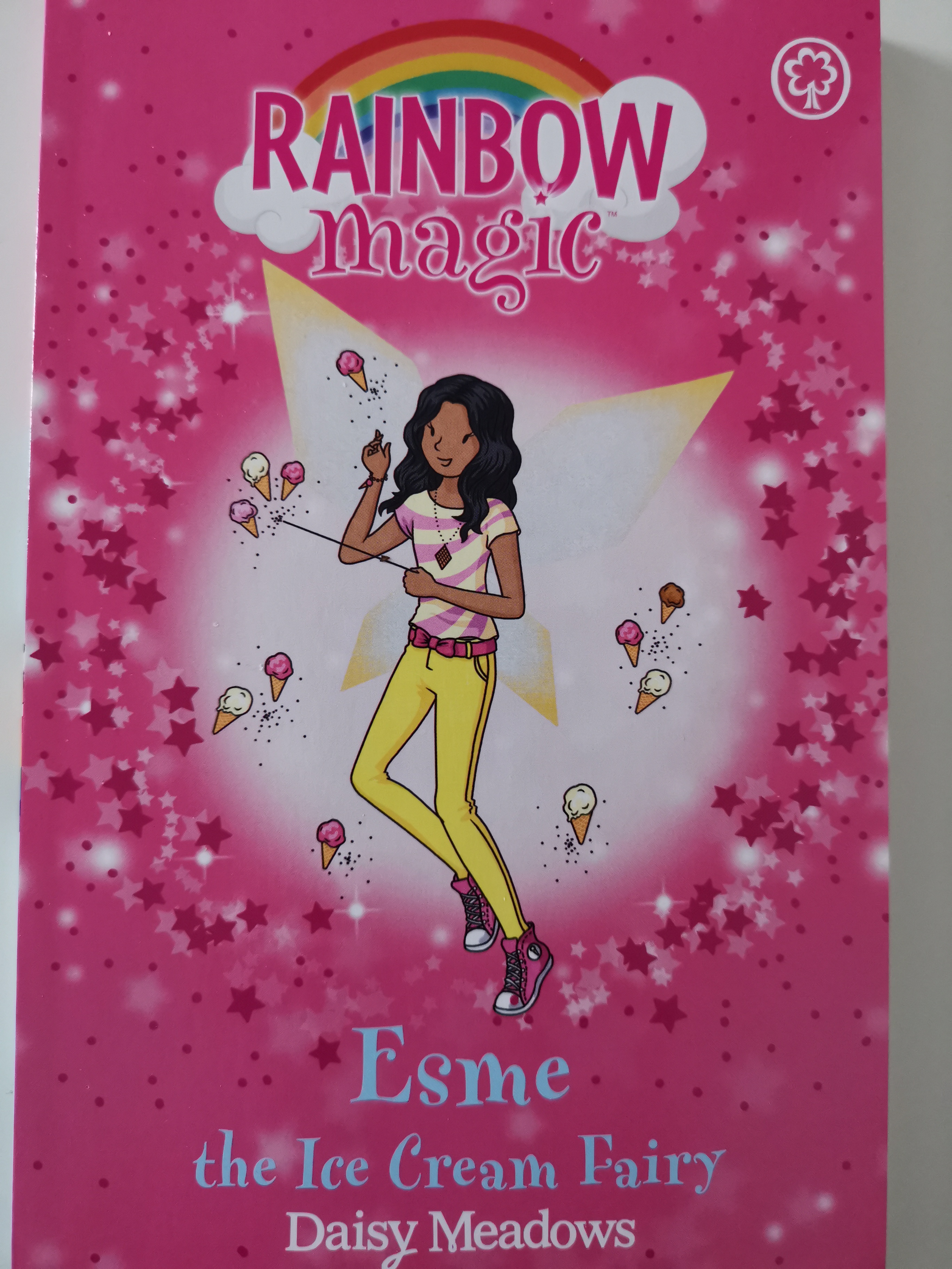 Rainbow magic: Esme the Ice Cream Fairy