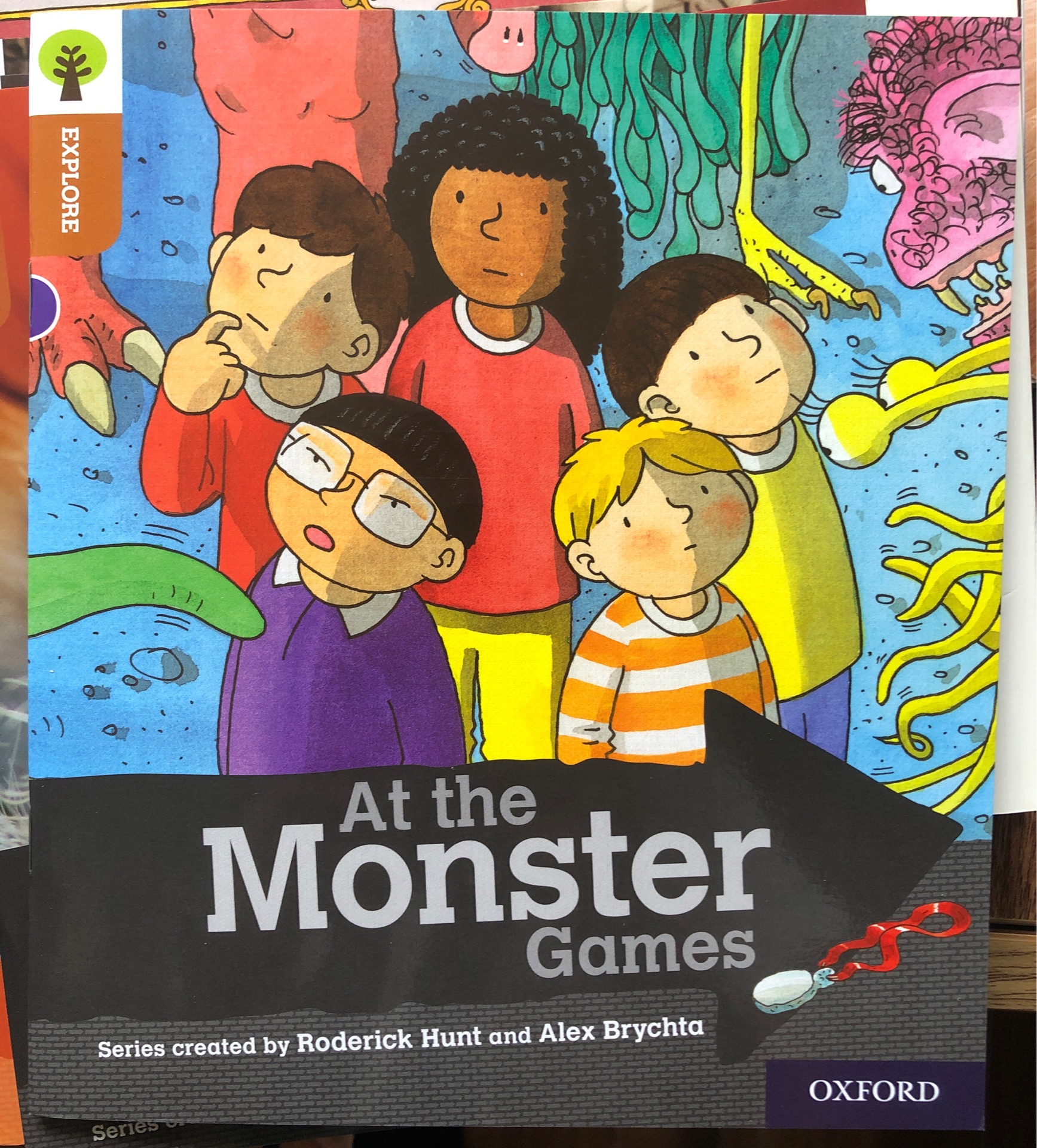 ORT L8 : At the Monster Games
(Oxford Reading Tree Explore)(Fiction)