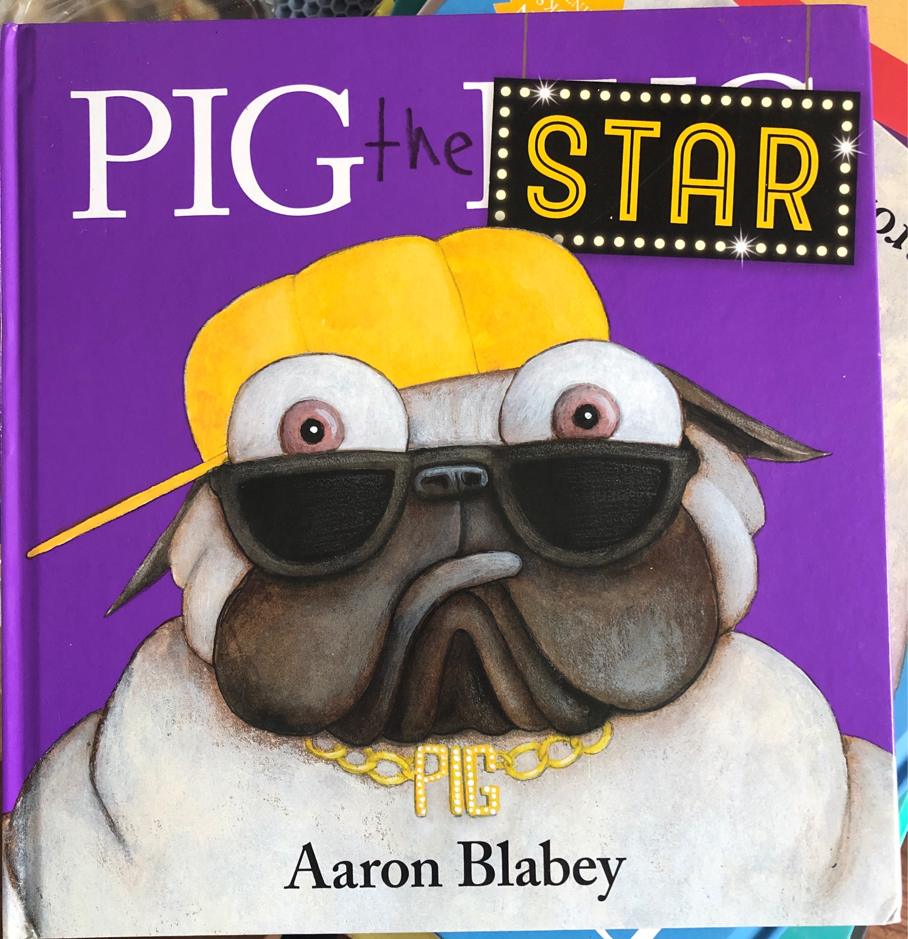 Pig the star