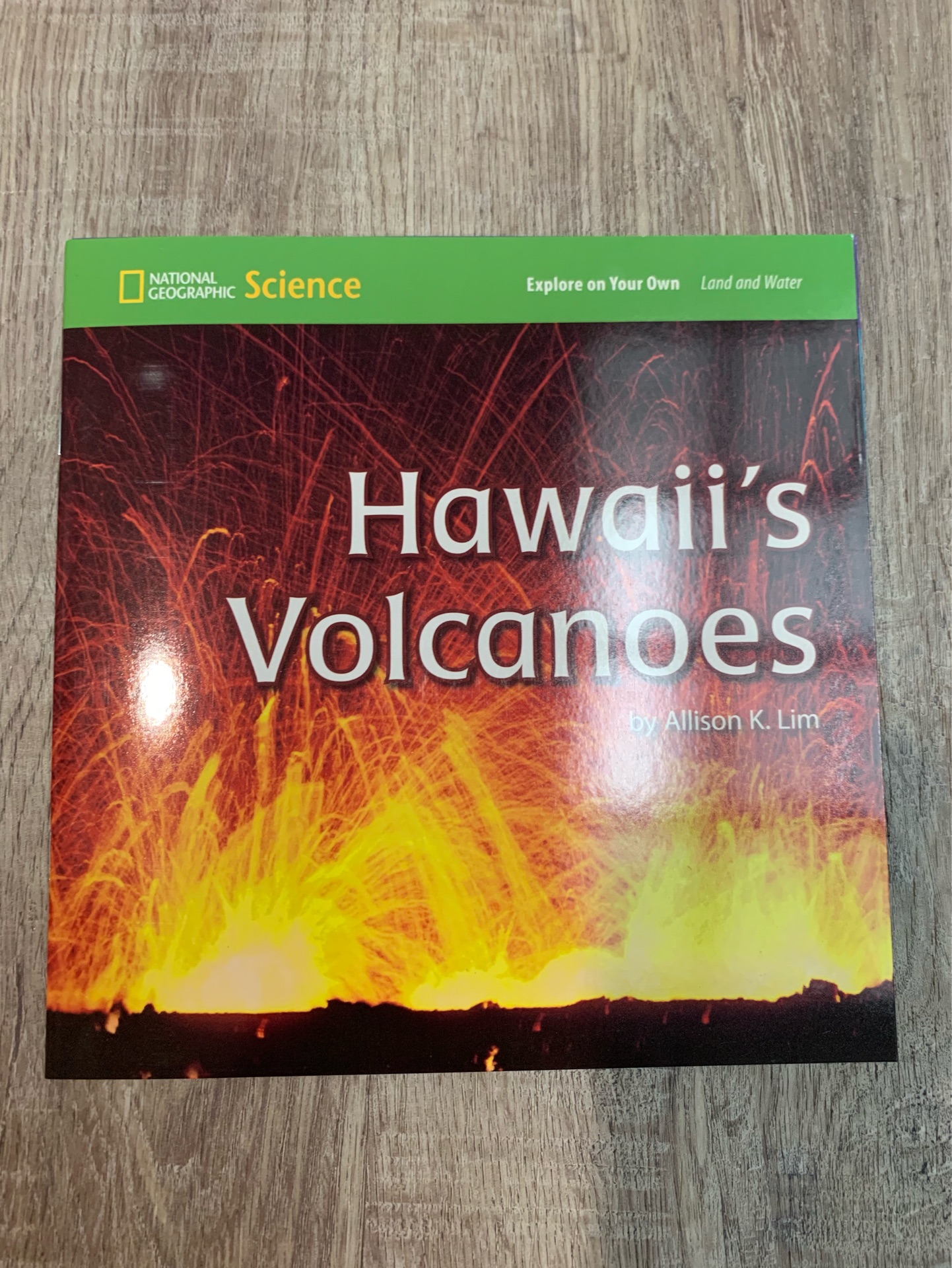 National Geographic science G1-7: Hawaii's volcanoes