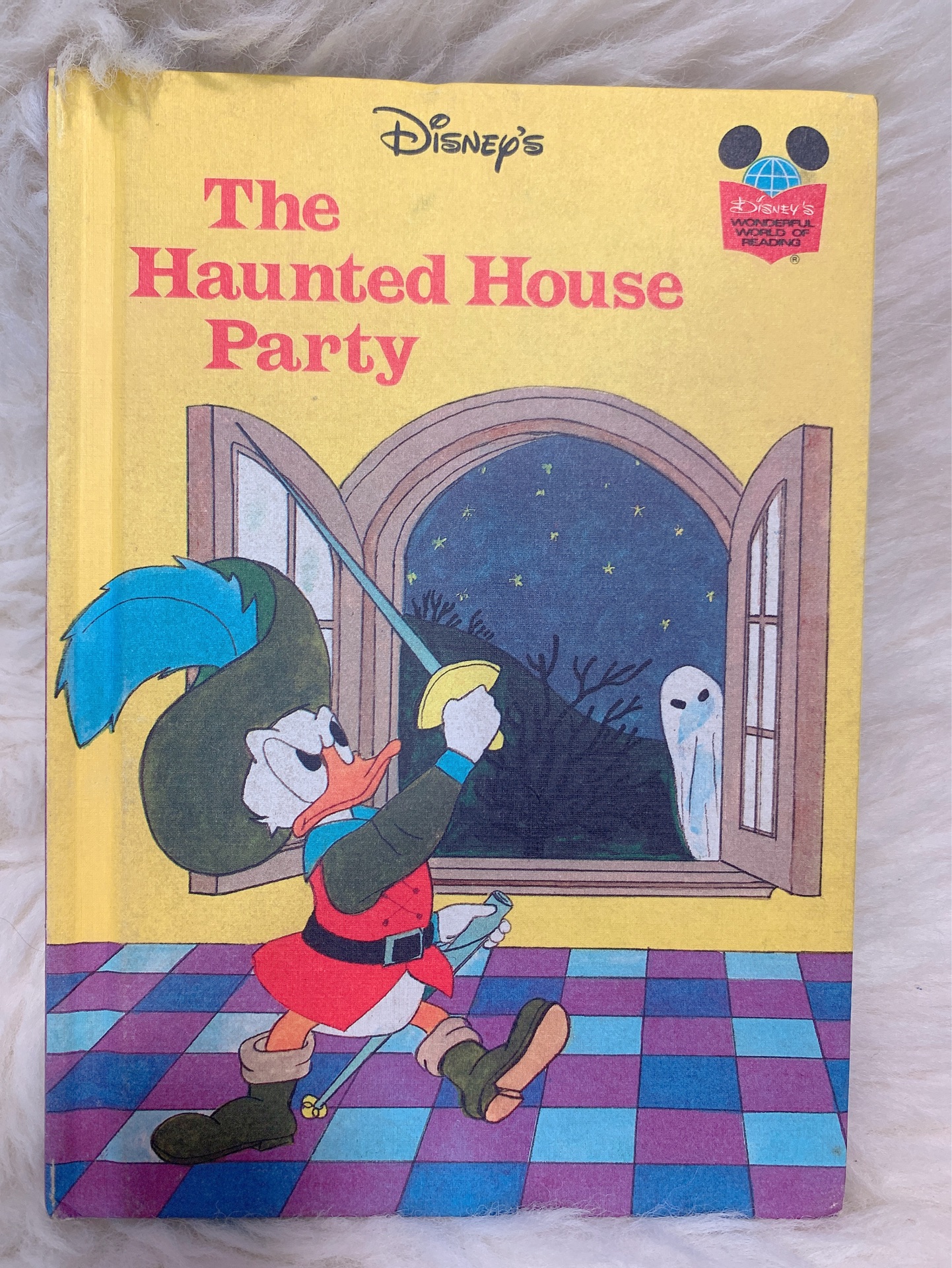 The haunted house party(Disney's wonderful world of reading)