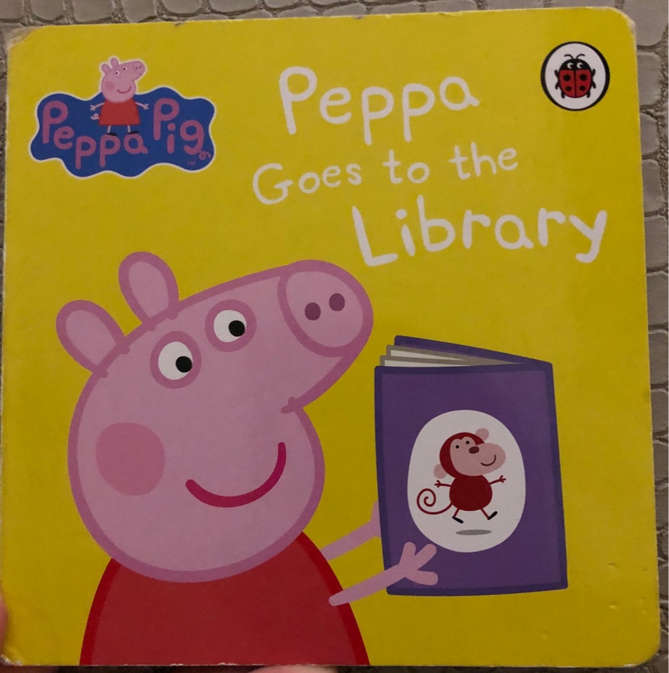 Peppa goes to the library