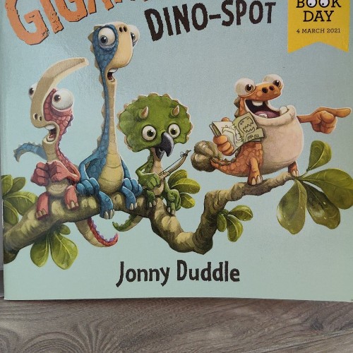 Gigantosaurus: Dino-spot