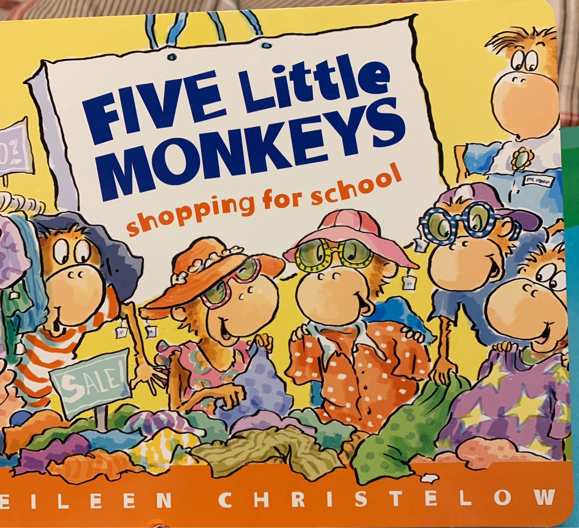 Five little monkeys shopping for school