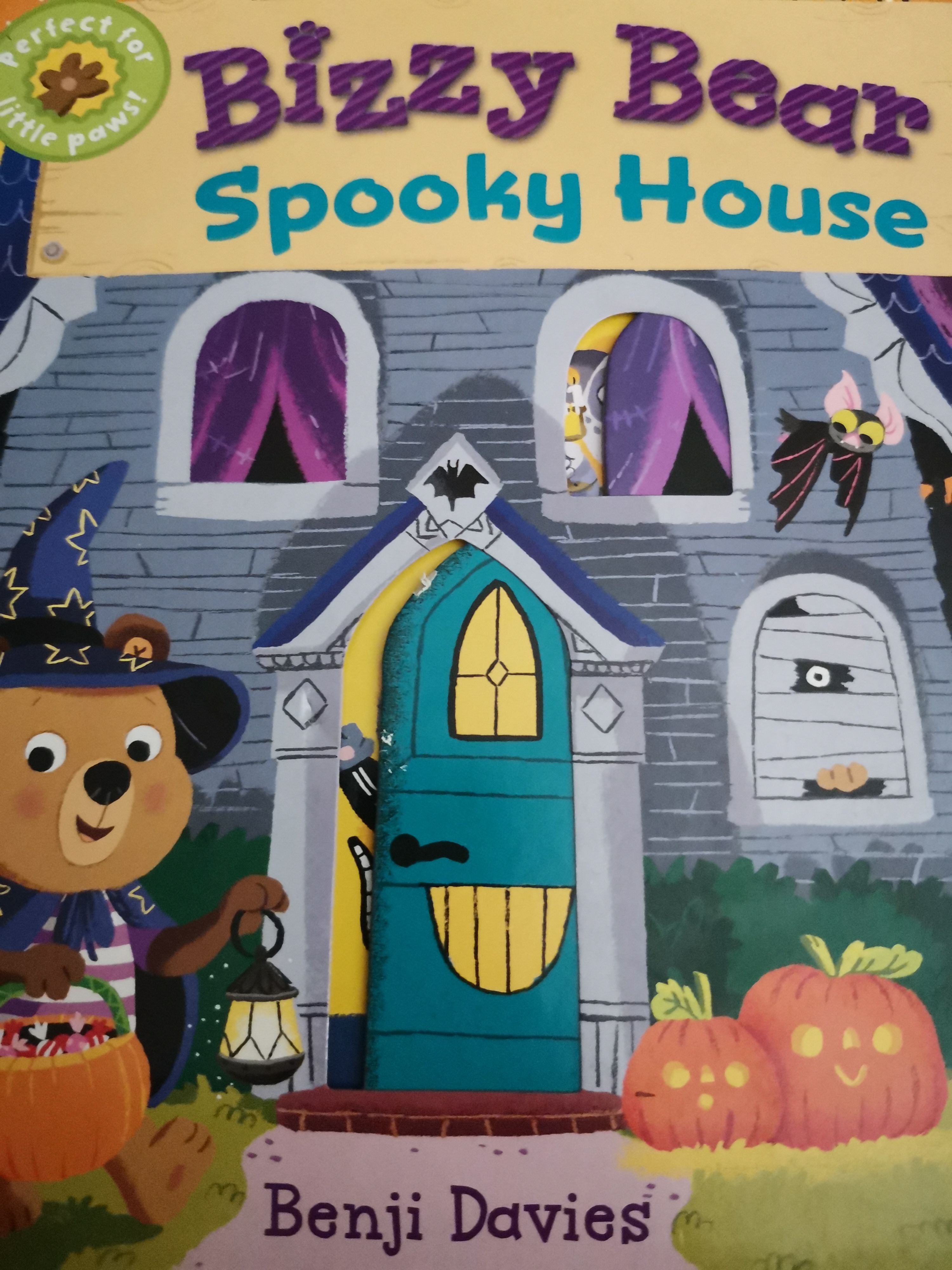 Bizzy Bear Spooky House