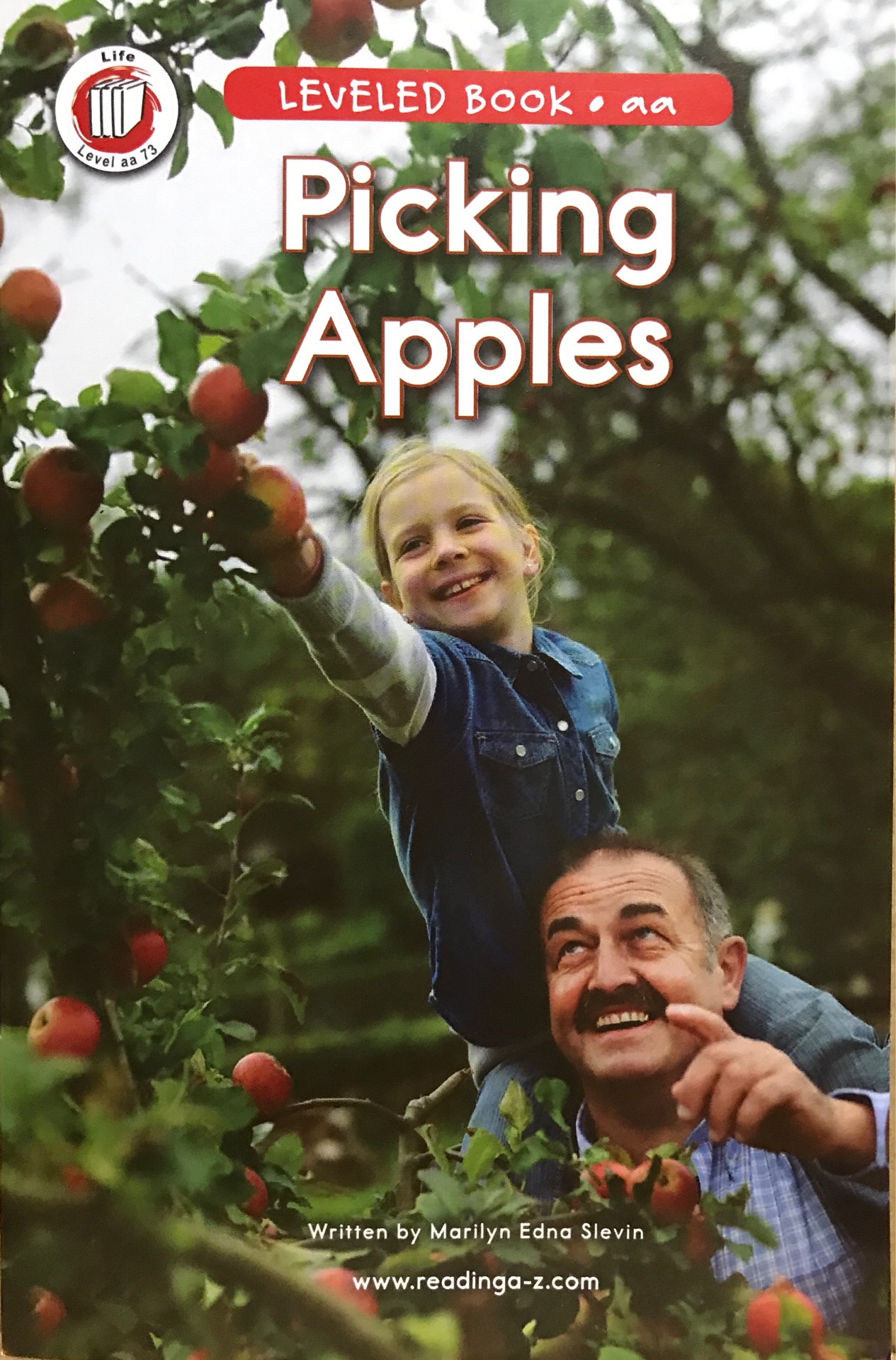 LEVELED BOOK·aa 《Picking Apples》