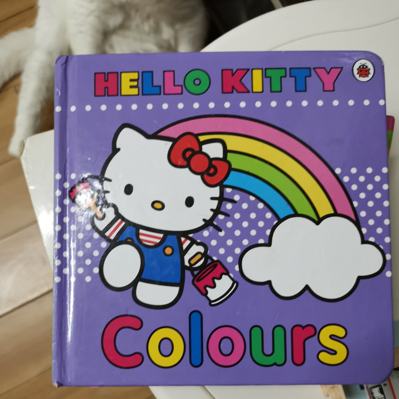 Hello kitty-colours