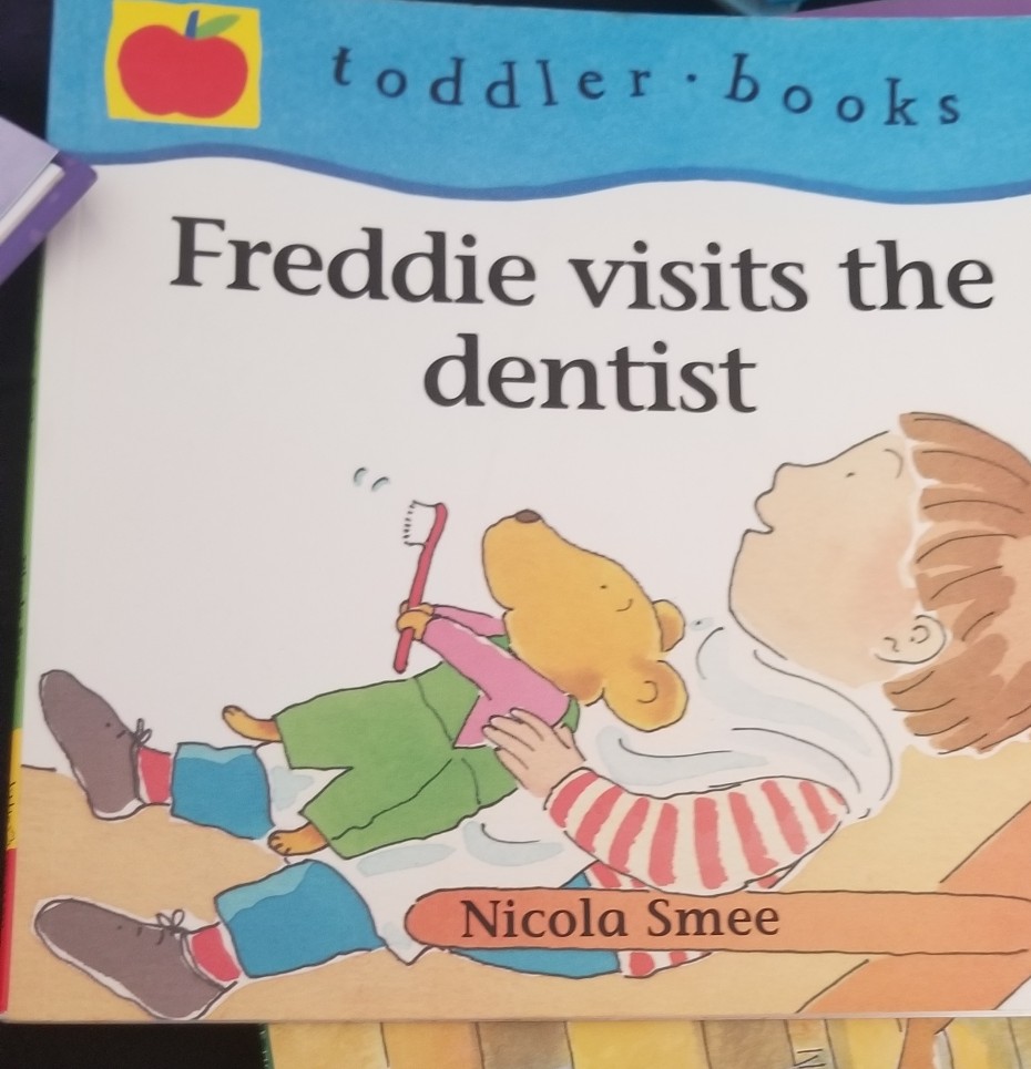 Freddie Visits the Dentist (Little Barron's Toddler Books)