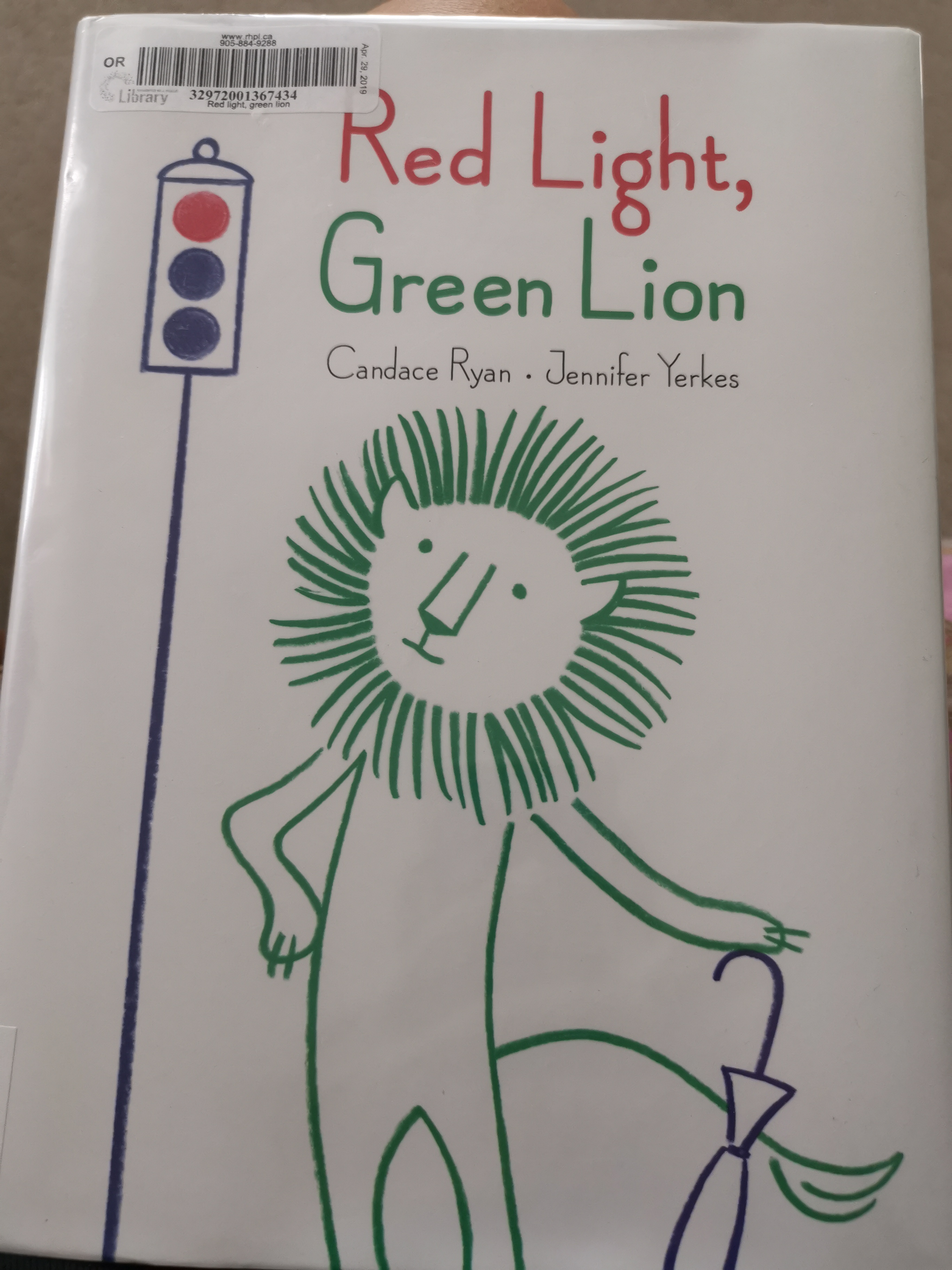 Red lights, green lion