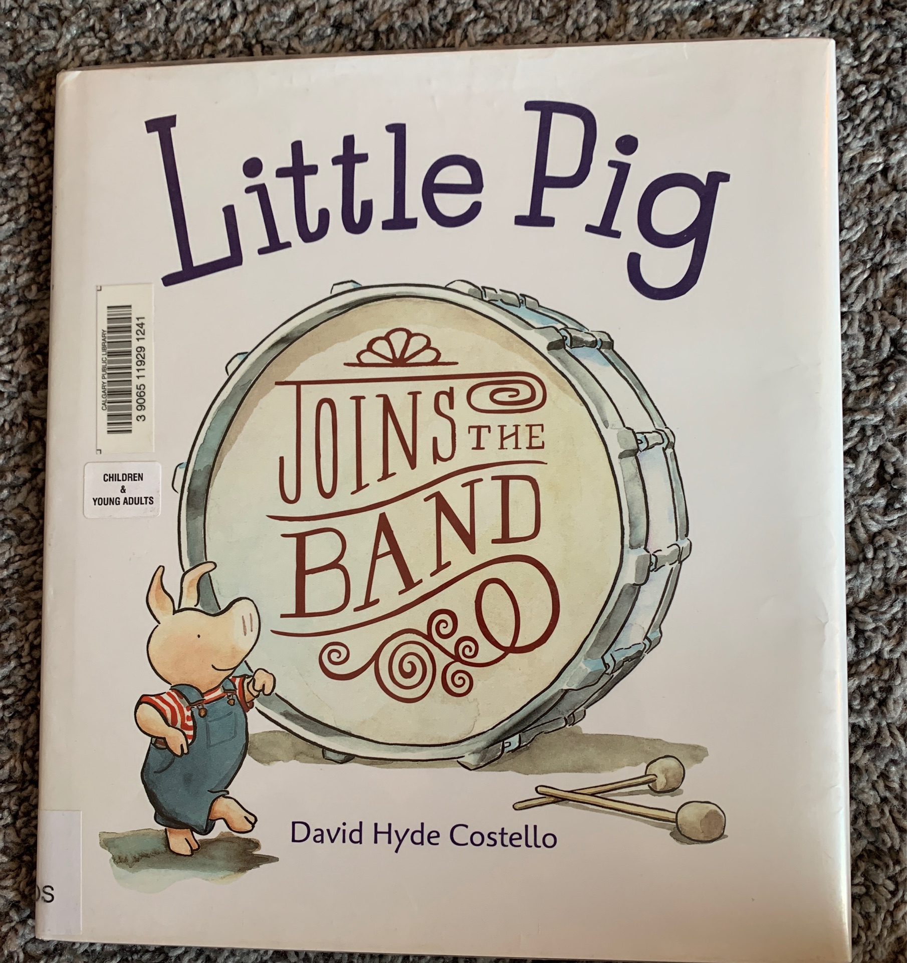 Little pig joins the band