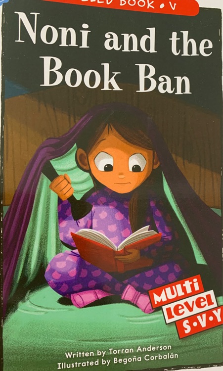 Noni and the Book Ban(RAZ V)