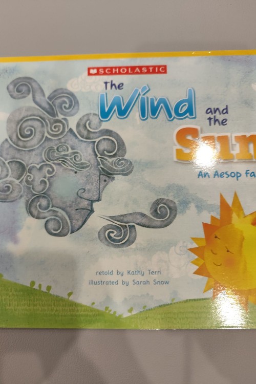 The Wind and The Sun
(Scholastic Everyday Book box 3)(Grl F)