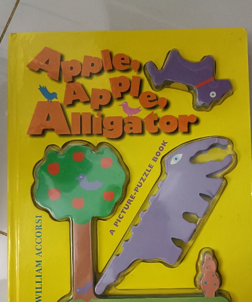 Apple Apple Alligator