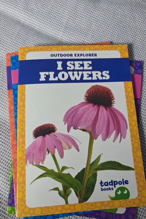 outdoor explorer:I see flowers