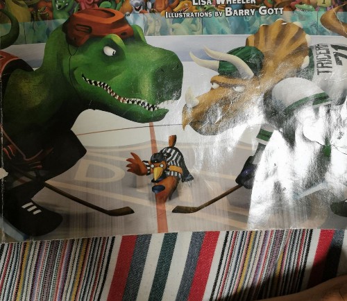 Dino hockey