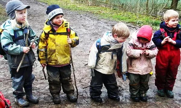 德國幼兒園3年只