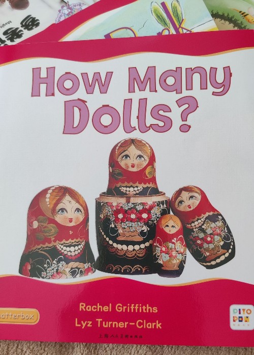 how many dolls