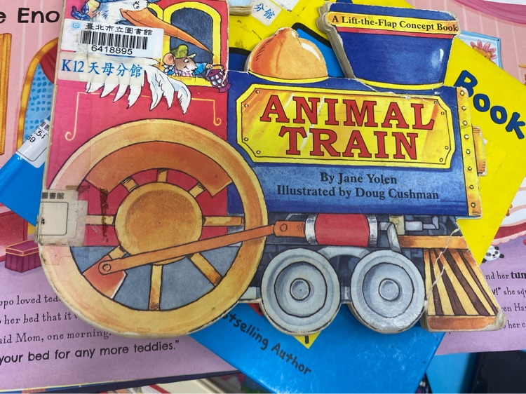 Animal train a lift the flap concept book