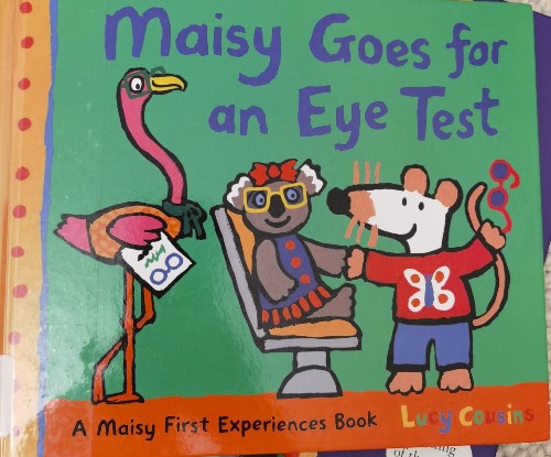 maisy goes for an  eye test