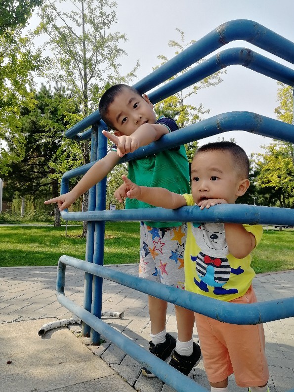 哥倆好