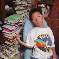 李宇坤愛看書