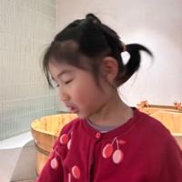 羅莉 彩虹