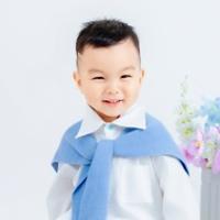 小仔愛閱讀