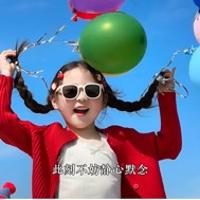 山谷间的萱草花