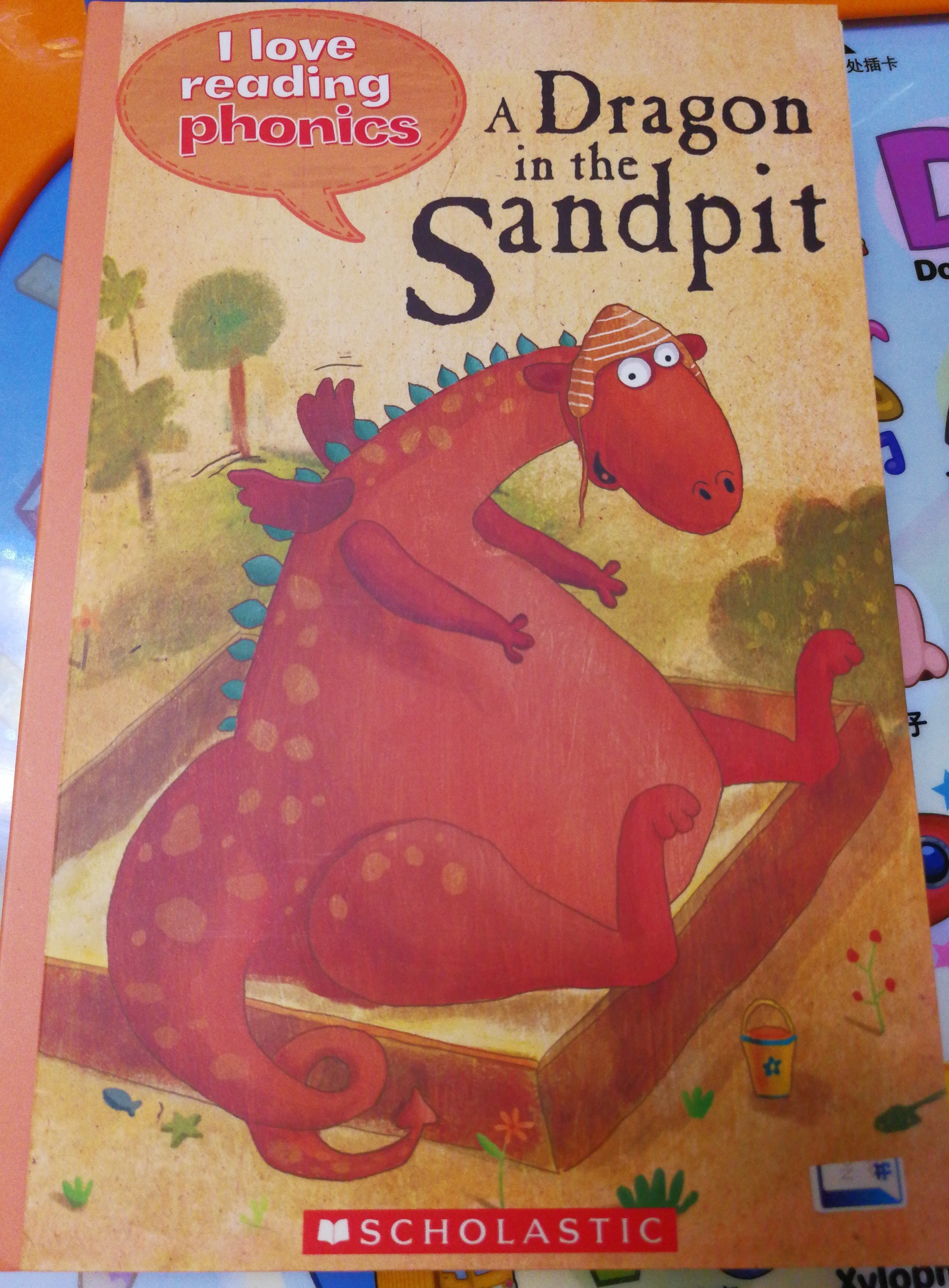 I Love Reading Phonics A Dragon In The Sandpit (Level 1H)