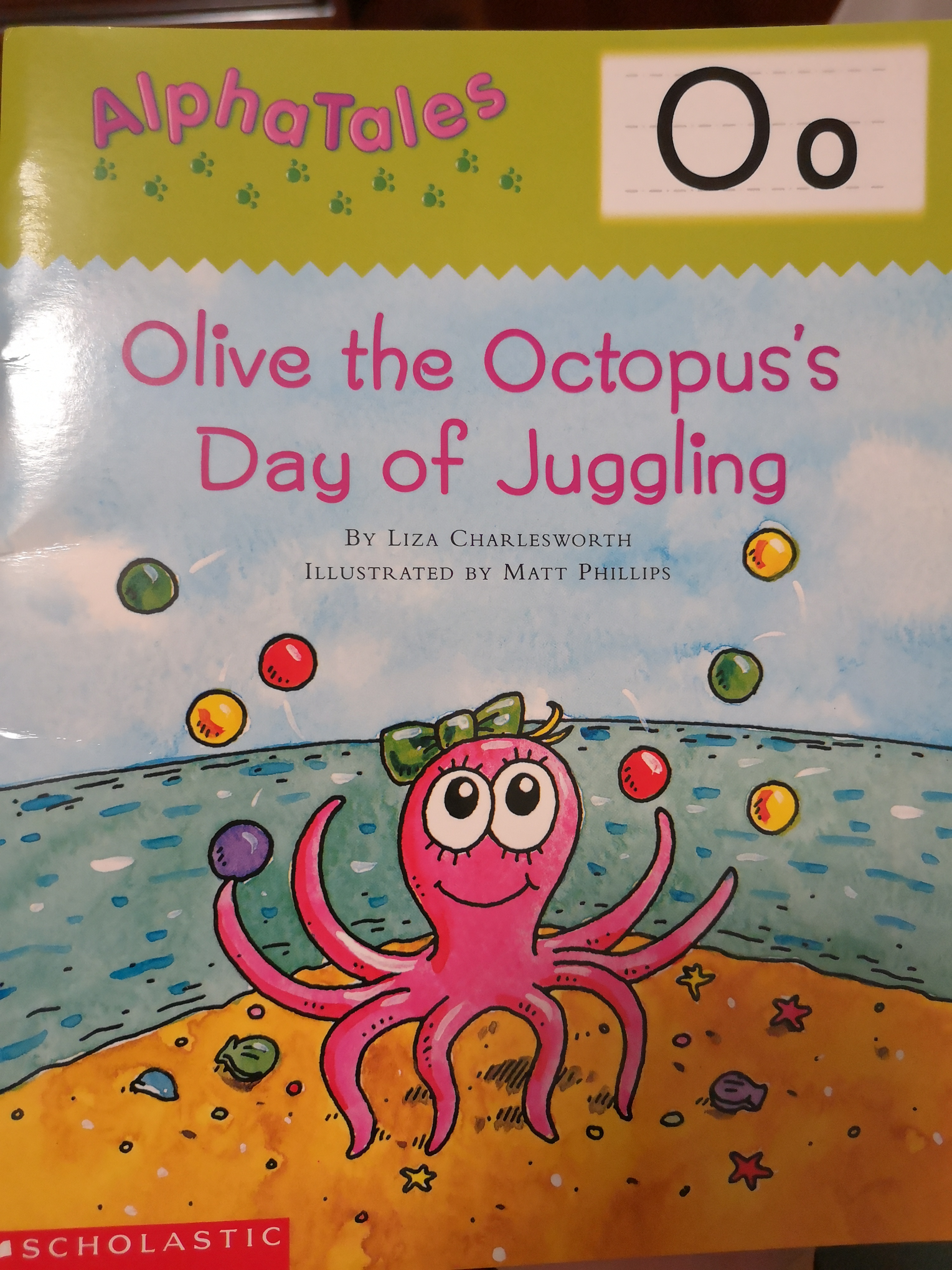 Olive the Octopus Day of Juggling