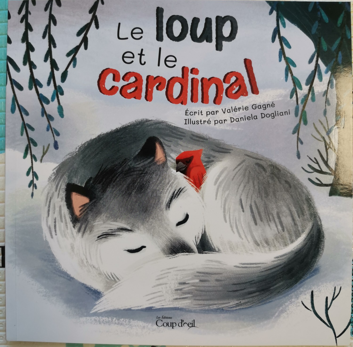 Le loup et le cardinal