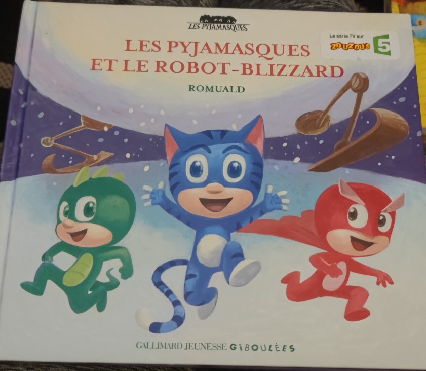 les pyjamasques et le.robot-blizzard