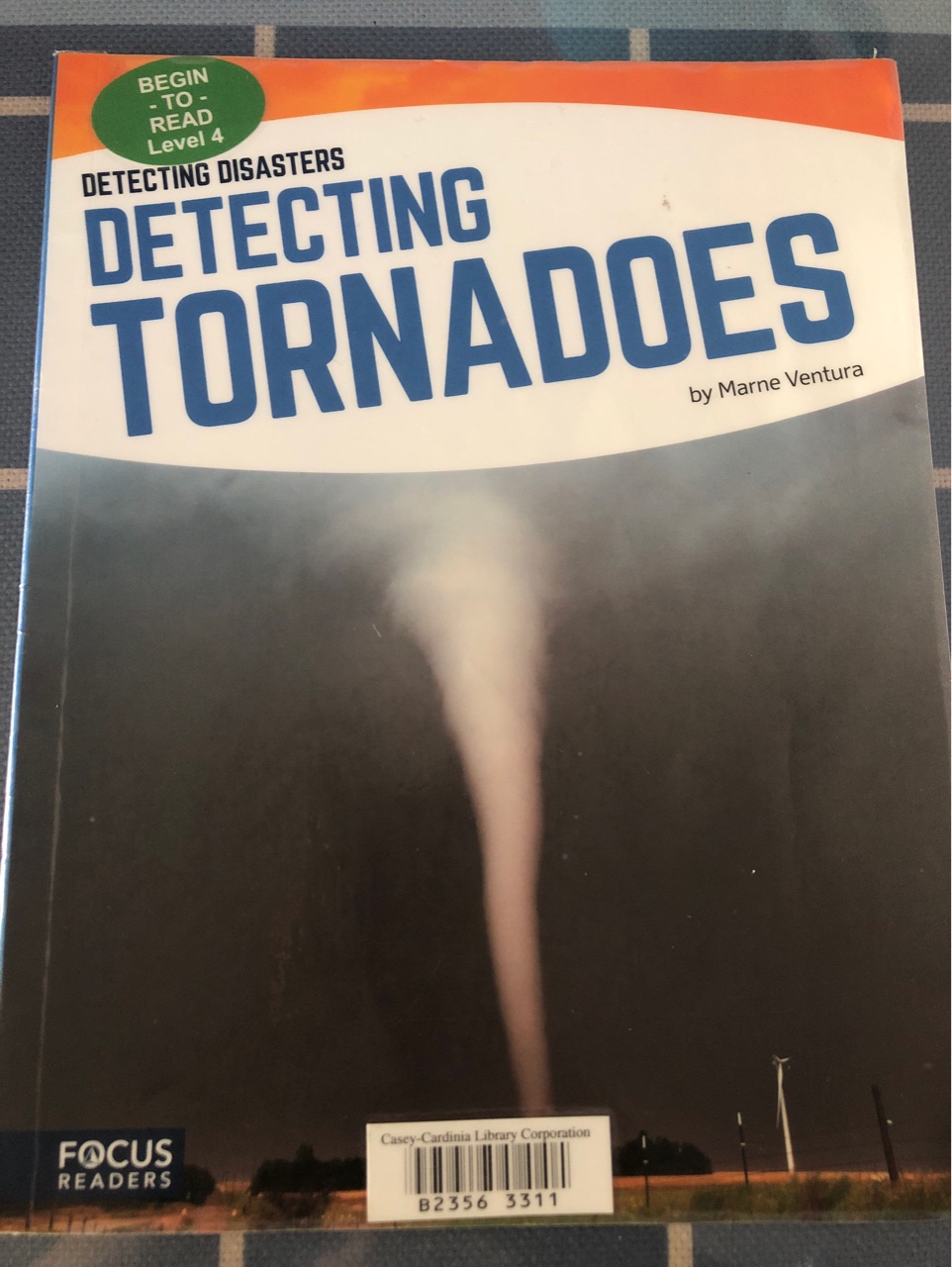 Detecting tornadoes