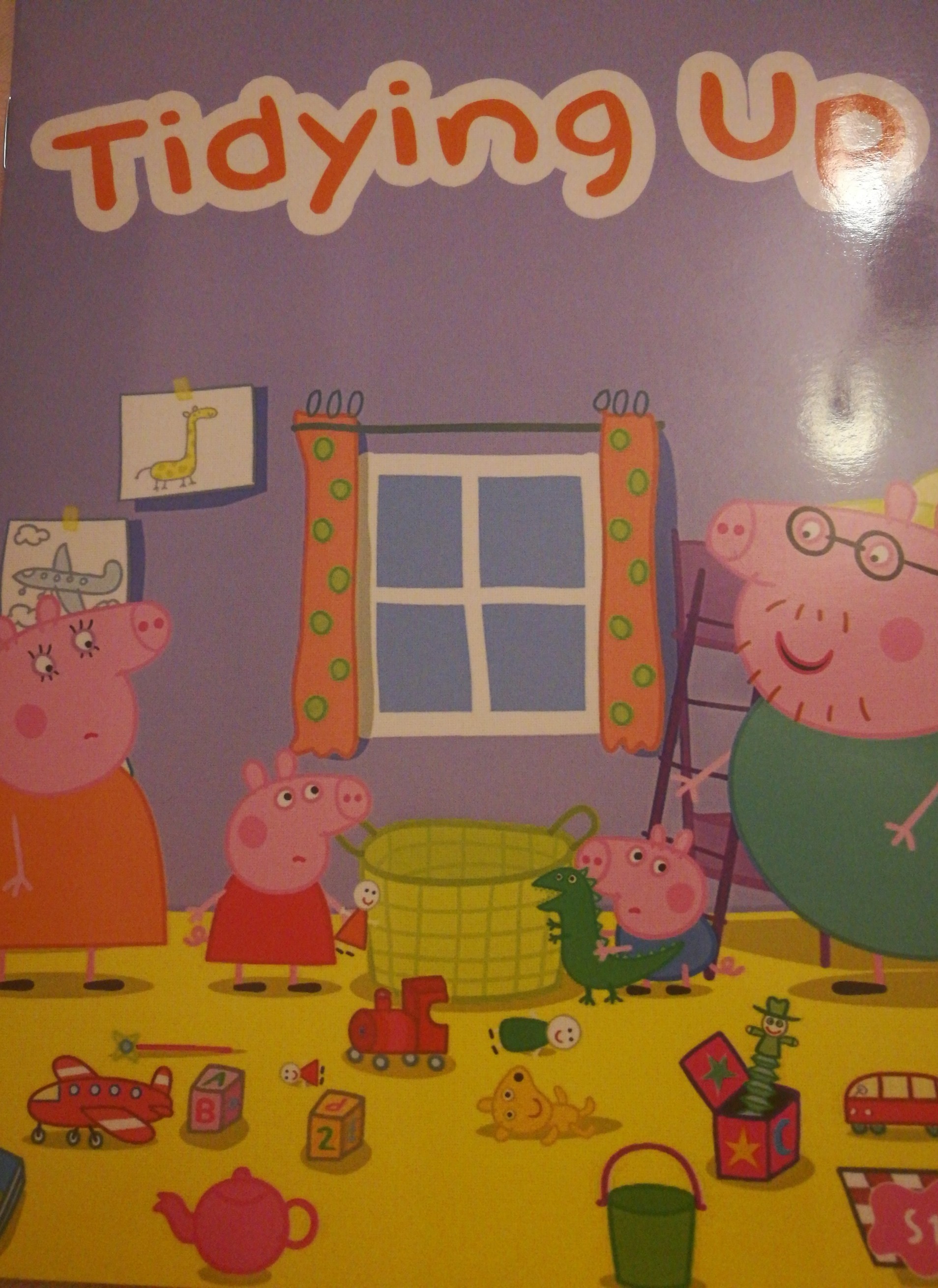 Pepa Pig.  Tidying Up