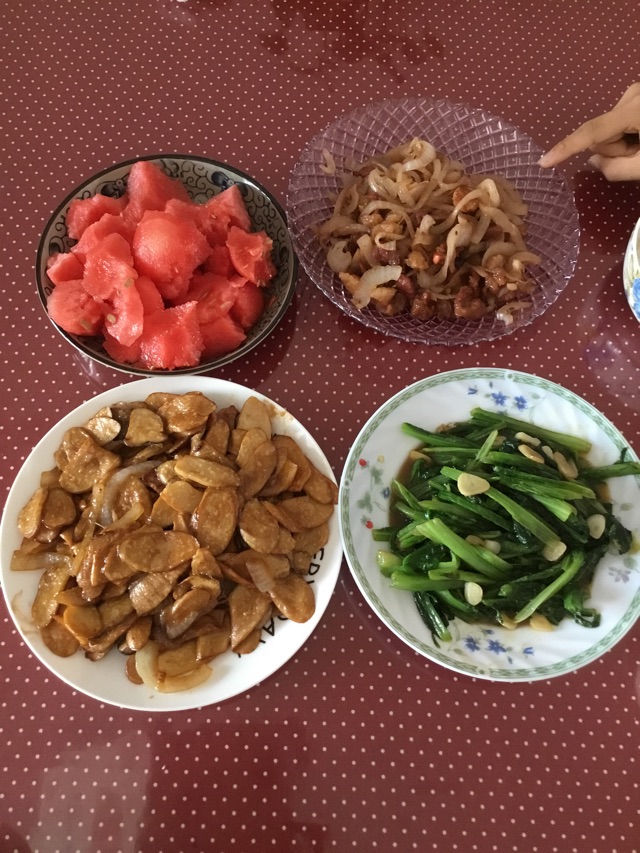 周末中午食堂