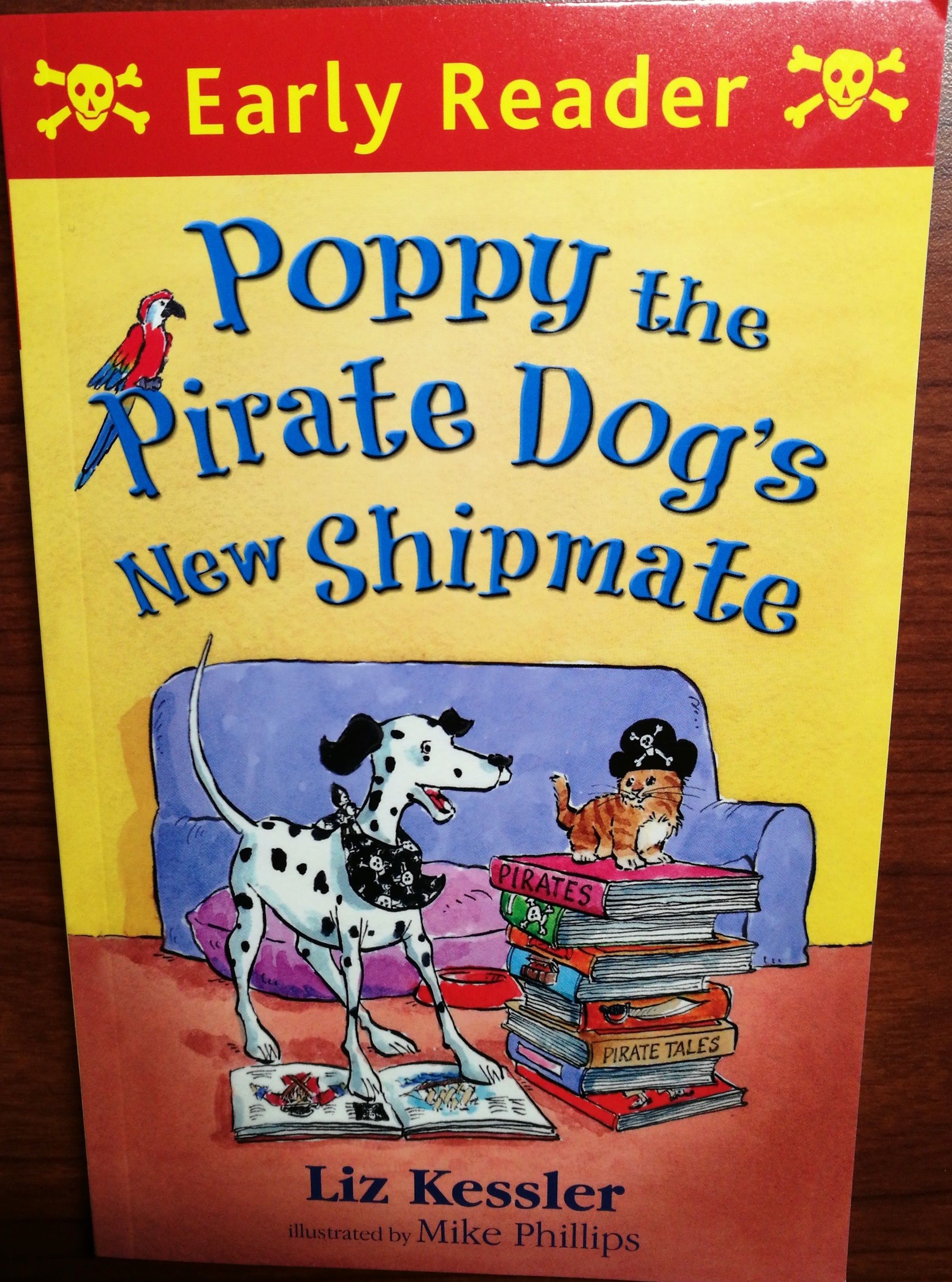 Poppy the Pirate Dog's New Shipmate