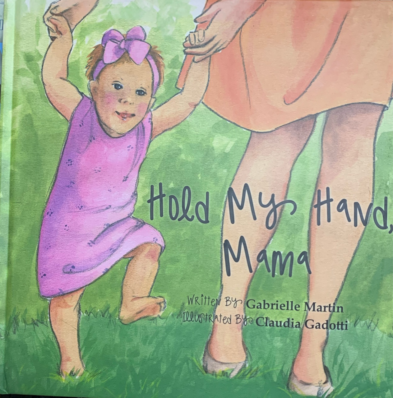 Hold my hand Mama