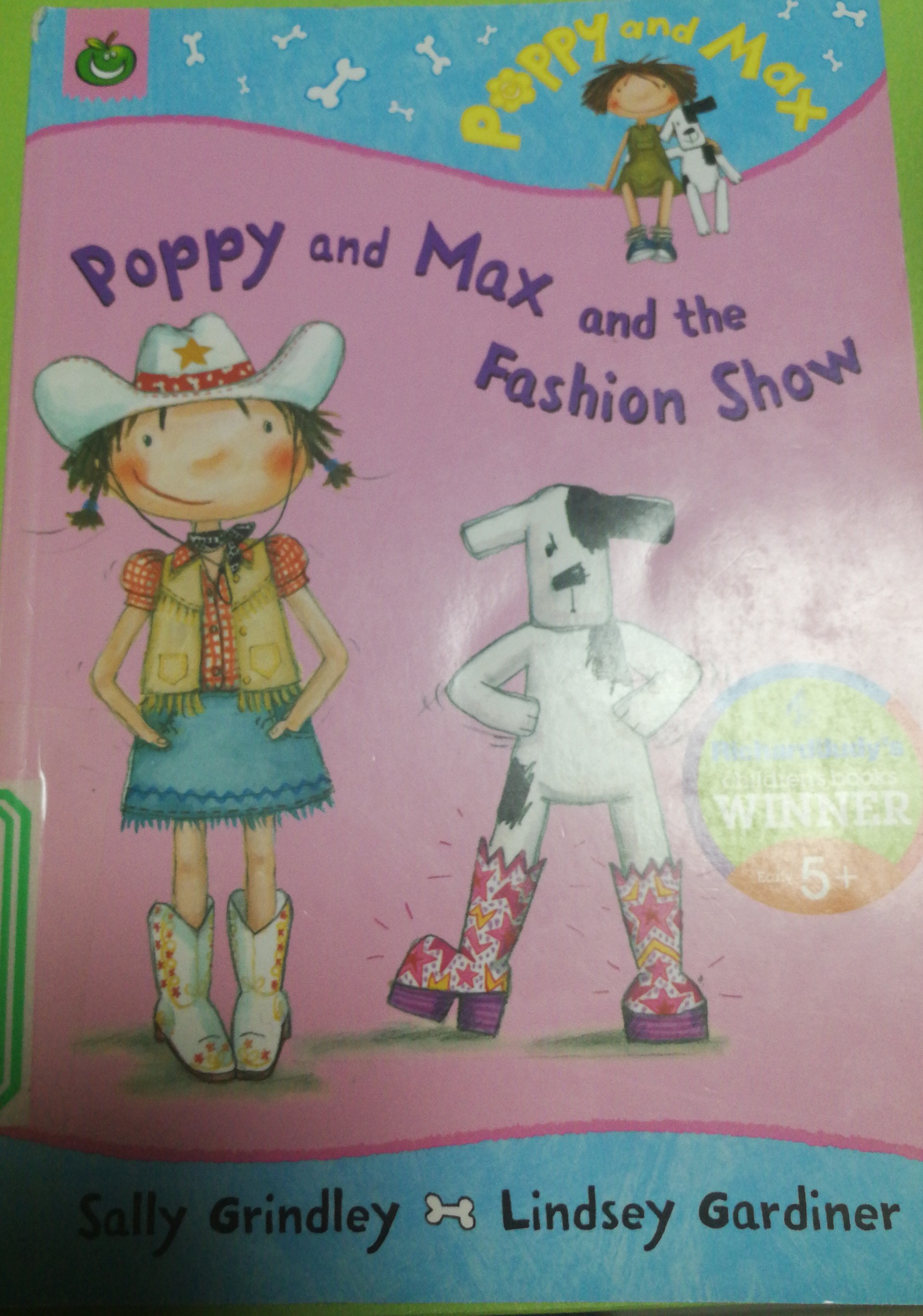 Poppy and Max and Fashion Show