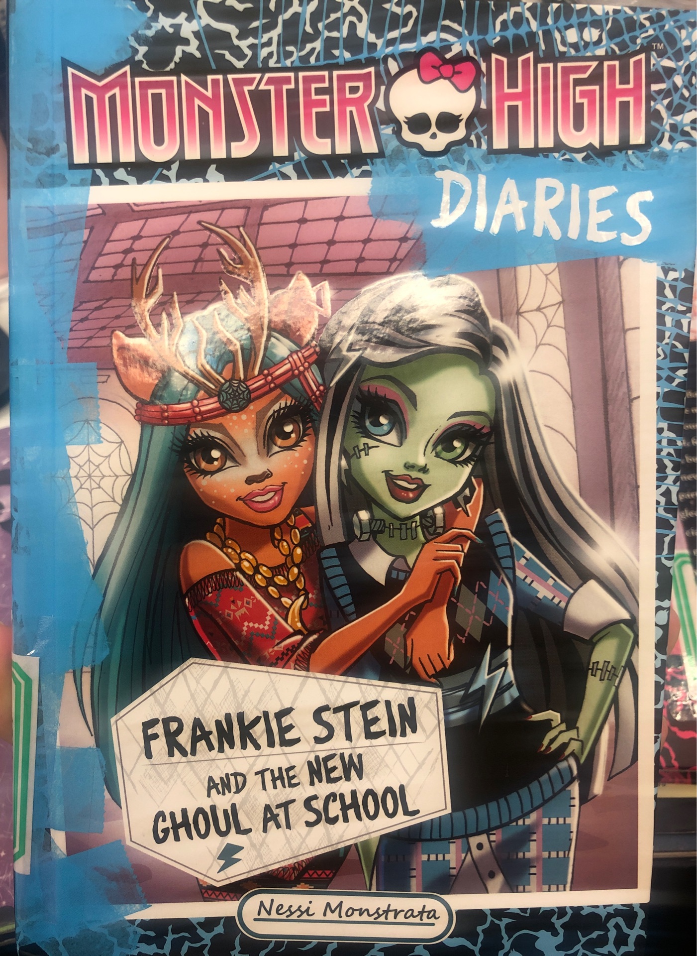 monster high diaries frankie stein and the new ghoul at school