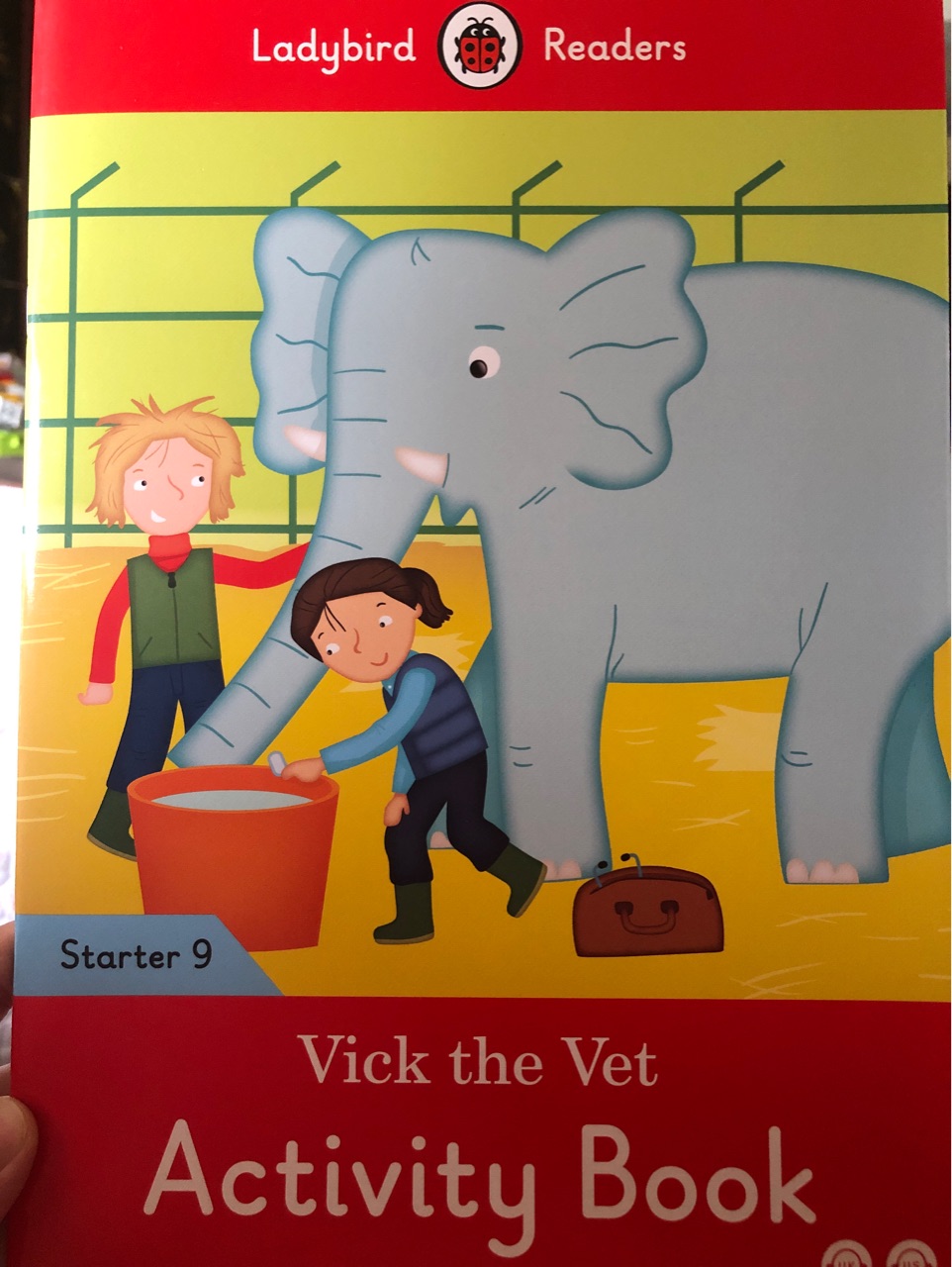 Ladybird Readers Starter for China 9 - Vick the Vet Activity Book