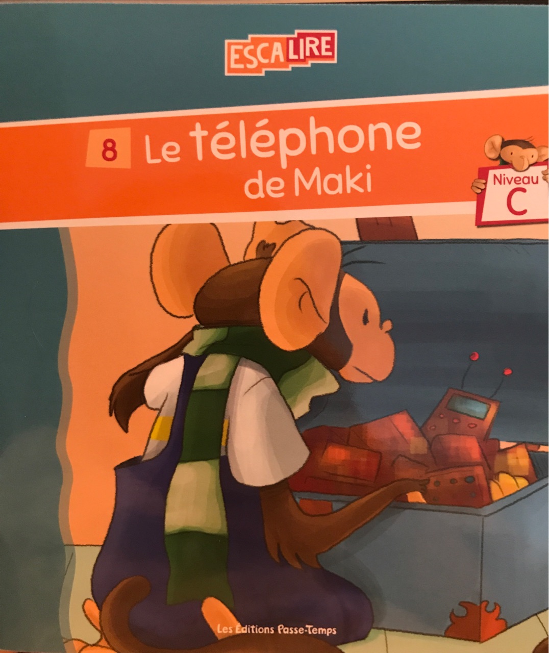 Le téléphone de Maki (Escalire C-8)