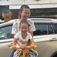 爱读书的孩子们